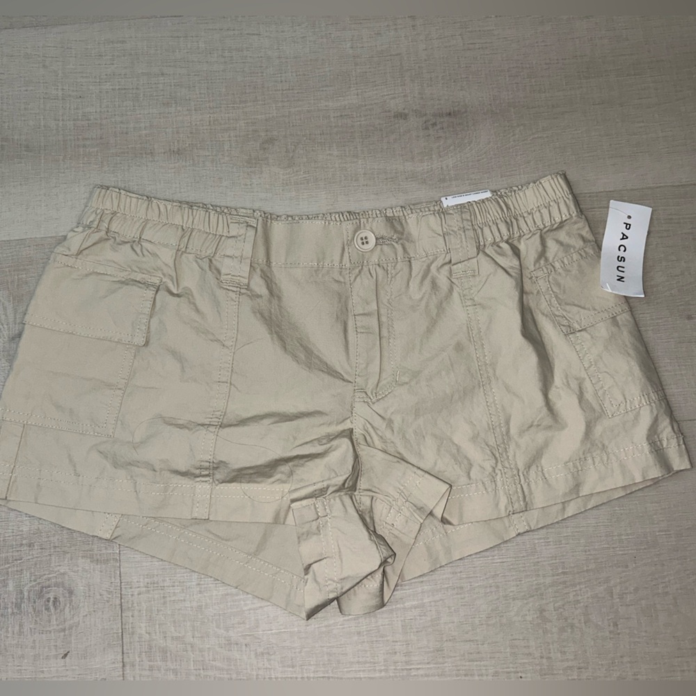 PacSun Mini Cargo Shorts in Beige